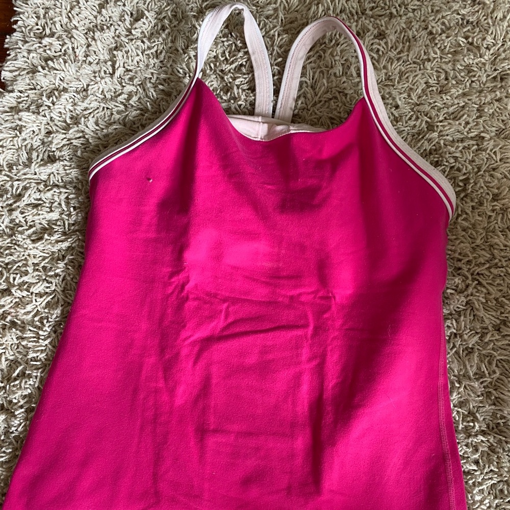 Lululemon tank